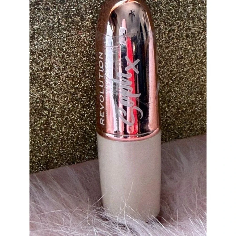 Revolution x Soph Nude Lipstick “Fudge” • Choc. Brown Nude • NEW • Cruelty‑Free